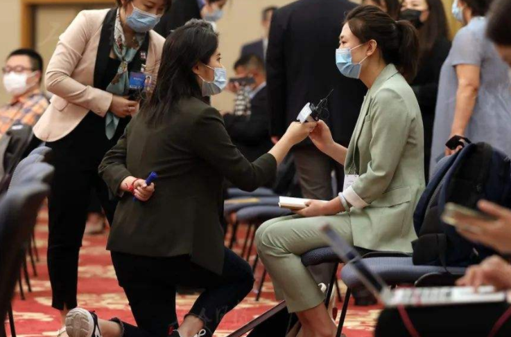 爆料：《雪花秘扇》剧照曝光 李冰冰全智贤暧昧热舞(图)——