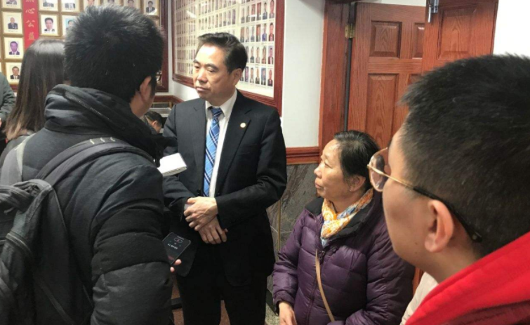 爆料：王力宏念念不忘刘亦菲 两露不自然不回应绯闻(图)——